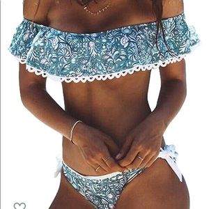 Off the shoulder bikini